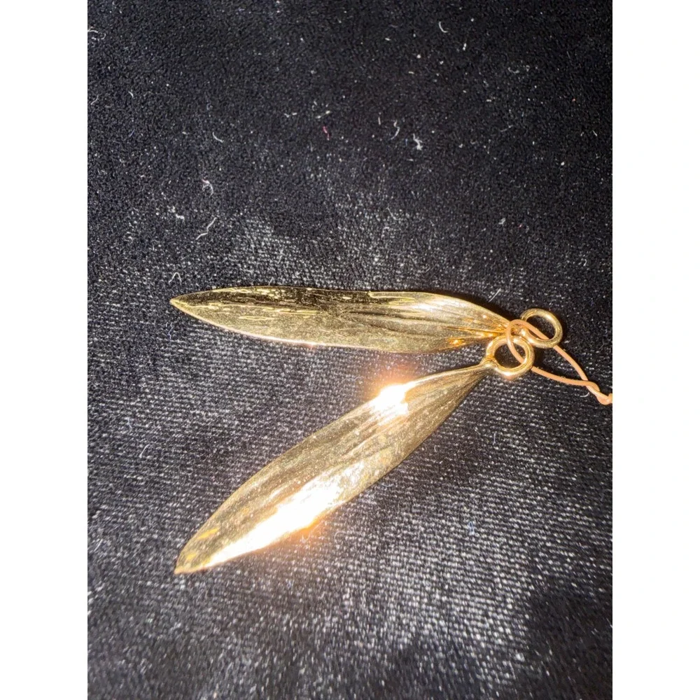 Gold Tone Textured Willow Leaf Drop Dangle Earrings Botanical Nature Jewelry